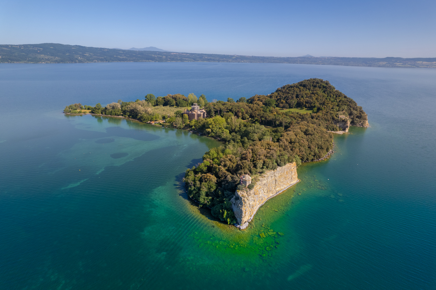 immagine del lago di Bolsena